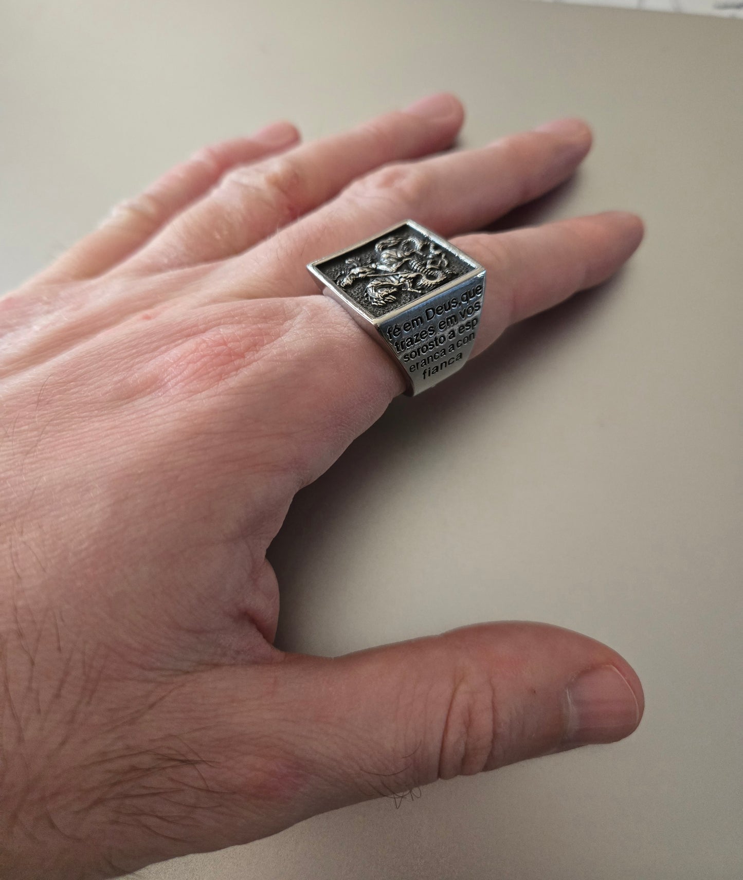 Chevalière "Invictus" – Le Sceau du Triomphe ( Stock limité ! / Notre chevalière la plus portée🔥 )