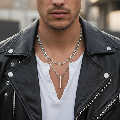 Collier "L'Équilibre" – Double Chaîne & Pendentif Barre Verticale