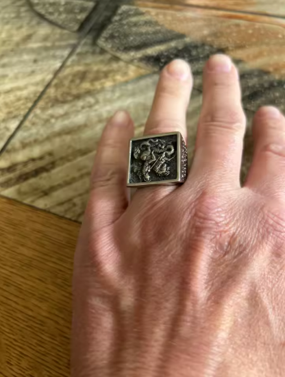 Chevalière "Invictus" – Le Sceau du Triomphe ( Stock limité ! / Notre chevalière la plus portée🔥 )