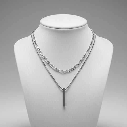 Collier "L'Équilibre" – Double Chaîne & Pendentif Barre Verticale
