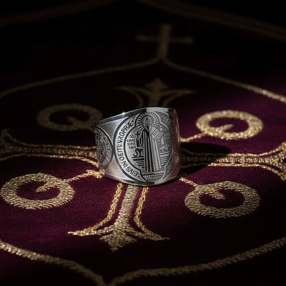 Bague Manchette "Patronus" – Le Sceau de Saint Benoît