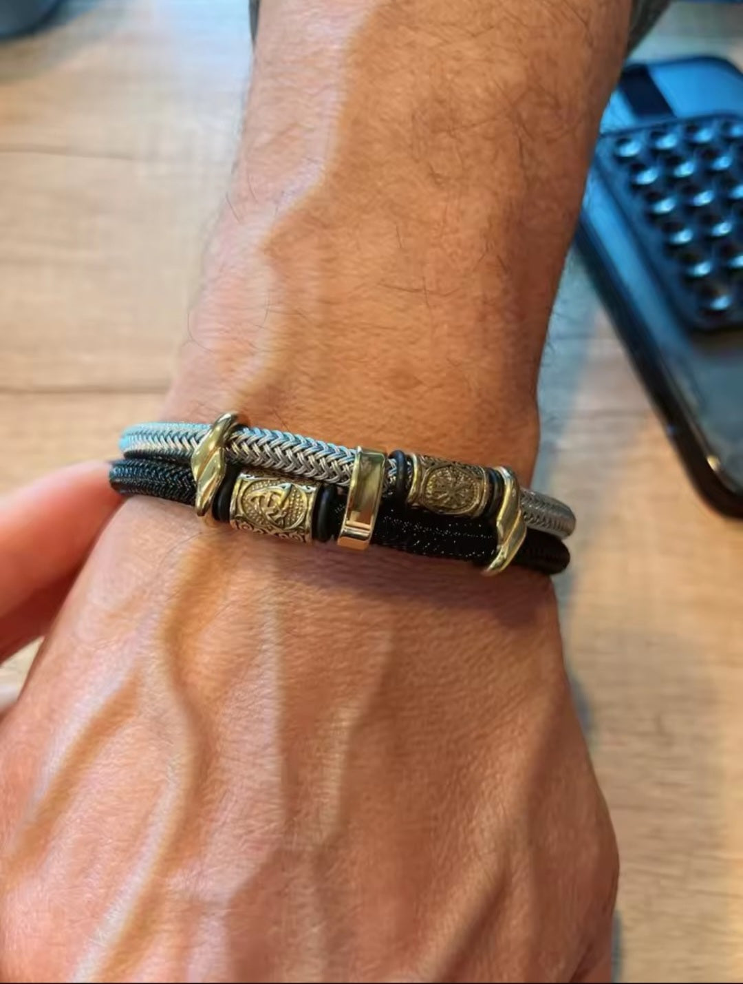 Bracelet "Saga" – Le Récit de la Force